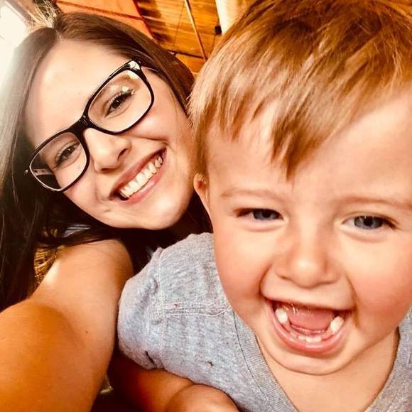 Meet your Posher, Ashlee - Picture 1 of 1